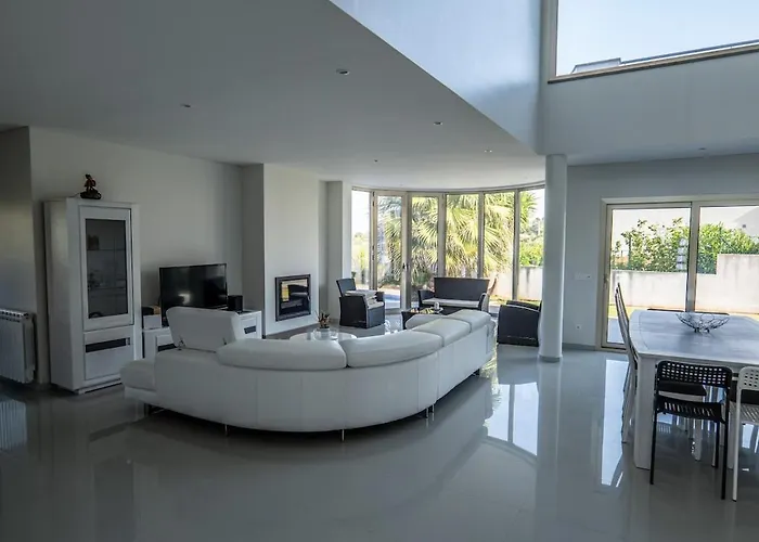 فيلة Luxury In البوفيرا